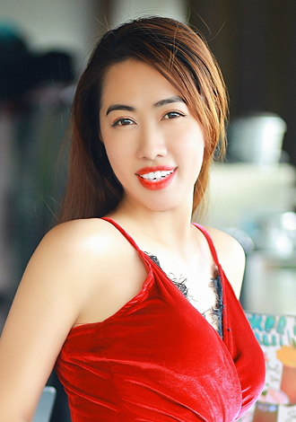 Date the member of your dreams: pretty Asian member Bich Trinh(Emily) from Ho Chi Minh City
